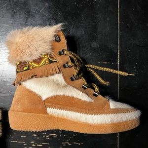 Oscar Sport Women's Alessia Fur Boots Size 39 - US 7 Brown Leather/ Beige Fur.